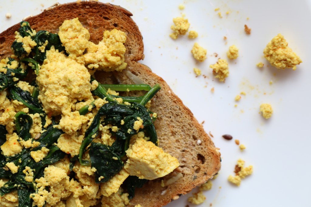 15 Minute Spinach Tofu&nbsp;Scramble
